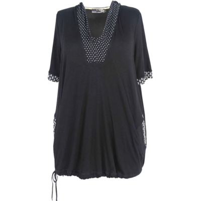 Näis bluse med fine detaljer (K/Æ) Näis bluse med fine detaljer (K/Æ)